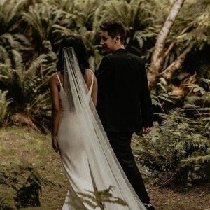 Arissa Flat Pearl Veil